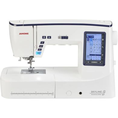 Janome Skyline S7 AE